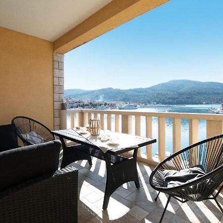 Apartments Dea Caeli Вела Лука Екстериор снимка