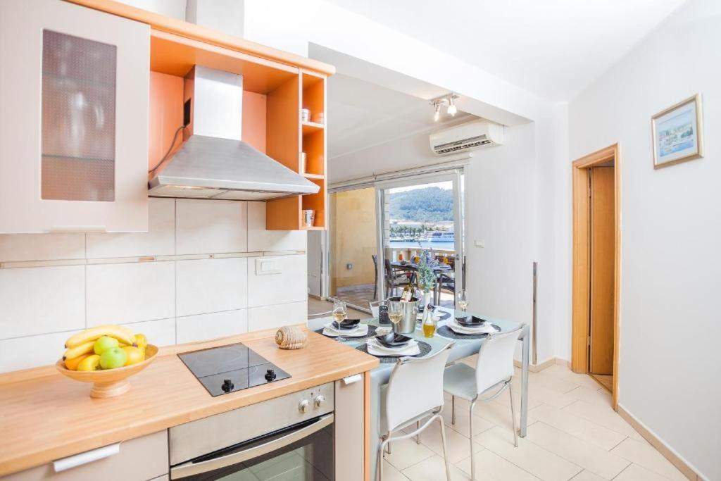 Apartments Dea Caeli Вела Лука Екстериор снимка