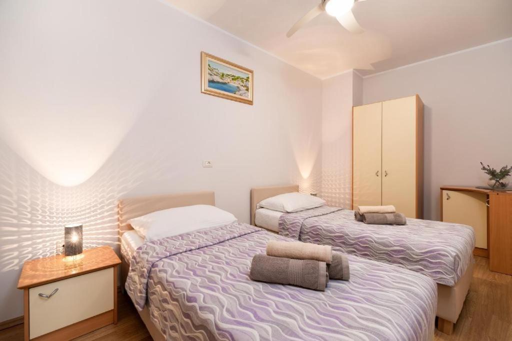 Apartments Dea Caeli Вела Лука Екстериор снимка